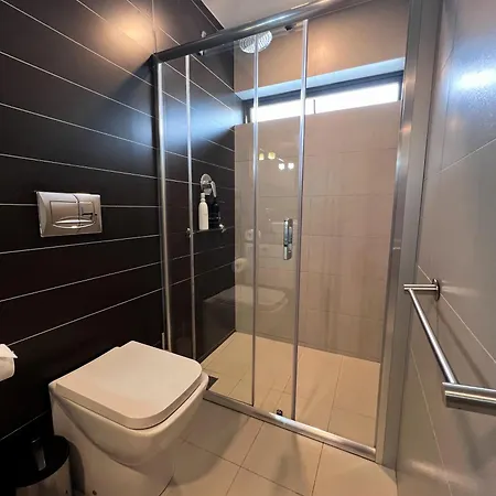 شقة Spacious 2br By Spinola Bay - St Julians سانت جوليان