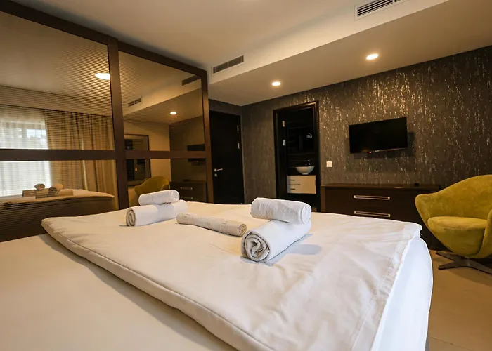 Spacious 2Br By Spinola Bay - St Julians * San Ġiljan