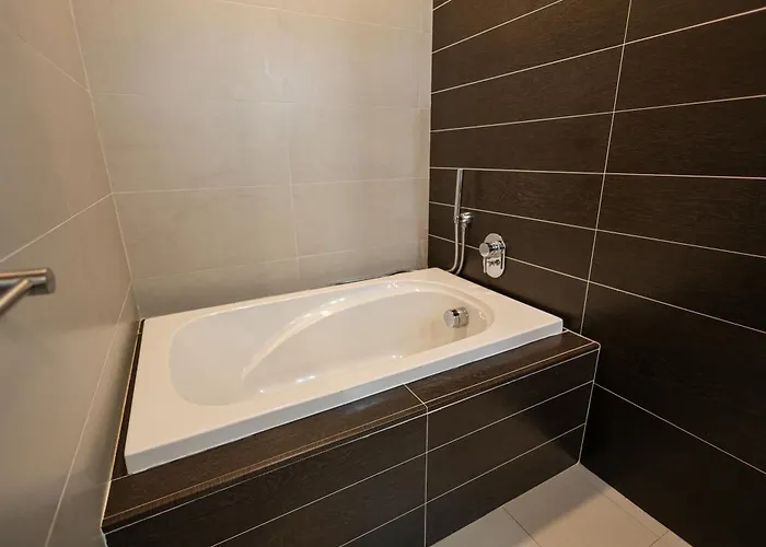 Spacious 2Br By Spinola Bay - St Julians *