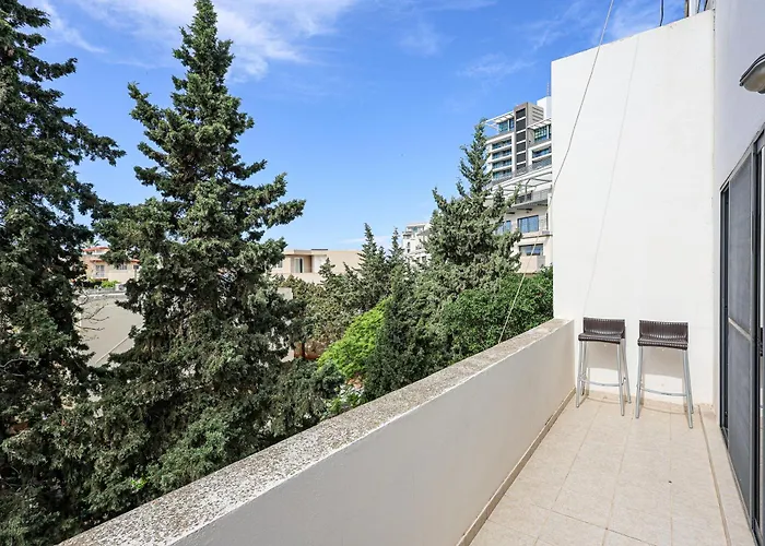 Spacious 2Br By Spinola Bay - St Julians