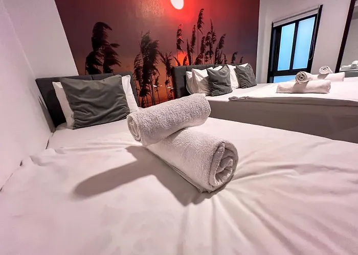 Spacious 2Br By Spinola Bay - St Julians *