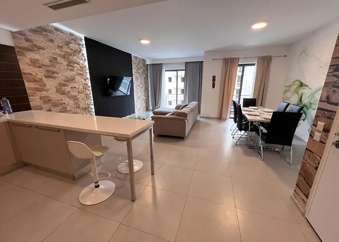 Spacious 2Br By Spinola Bay - St Julians
