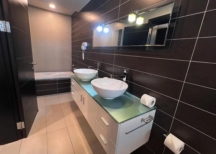 Apartment Spacious 2Br By Spinola Bay - St Julians