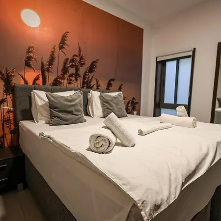 Modern 2br In St Julians - Ideal For Work & Long * St. Julian's