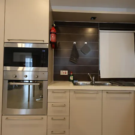 Spacious 2br By Spinola Bay - St Julians San Ġiljan
